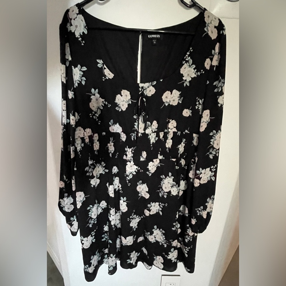 Long Sleeve Floral Short Dress